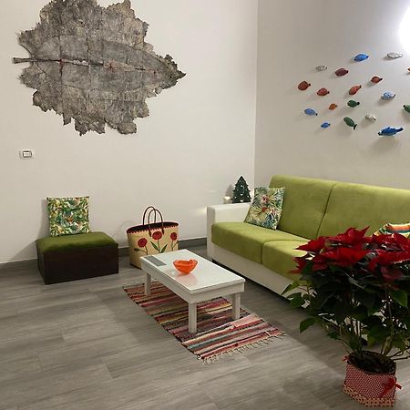 Iris Apartment, Comfort E Stile Nel Cuore Di Bisceglie Kültér fotó